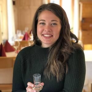 Meet your Posher, Alexis